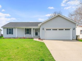 936 Suzy St, Sandwich, IL
