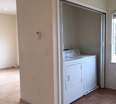 5th image of 784 Maddux Dr