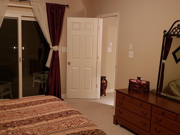 4th image of 1055 Mariners Way APT 16