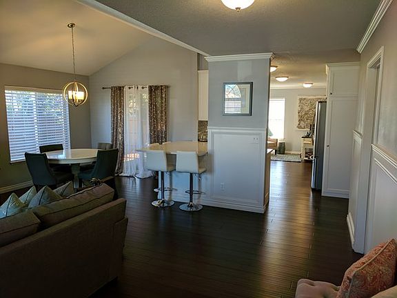 5th image of 854 SE Marine Dr