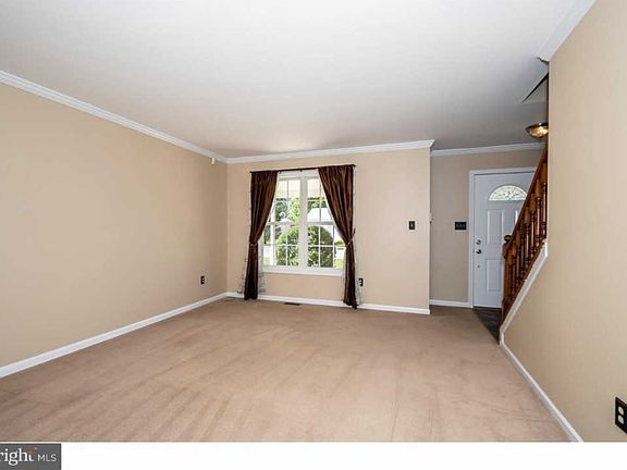 5th image of 29 Montceau Dr