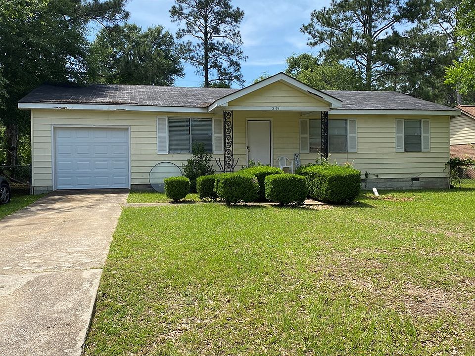2nd image of 2119 Juniper Dr