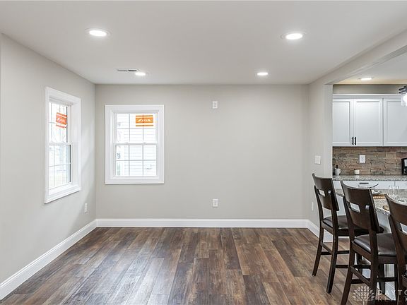 4th image of 2029 Pittsfield St