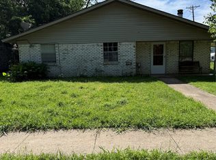700 Live Oak St, Wilmer, TX 75172