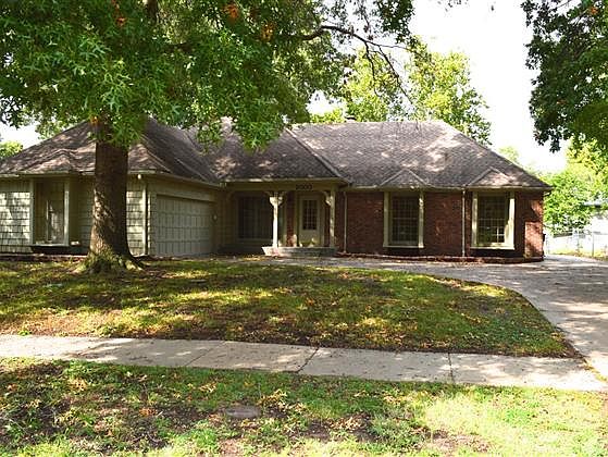1st image of 2000 SW 30th St