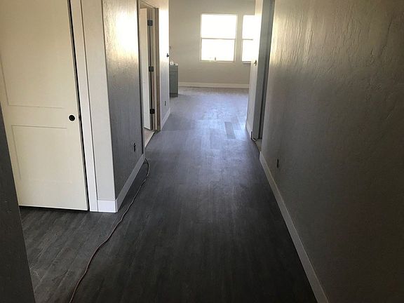 3rd image of 123 Dry Creek Ct