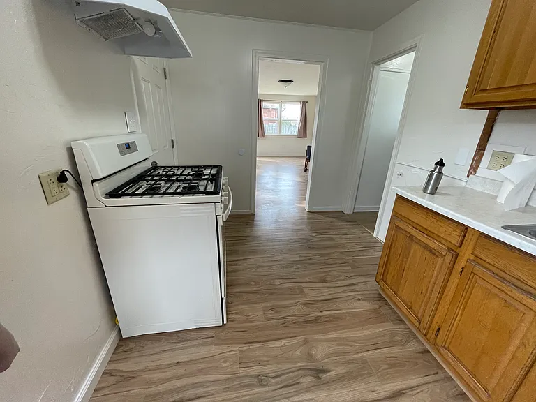 708 B St — Photo 26