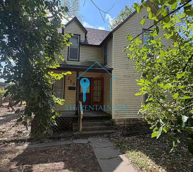 113 W 10th St