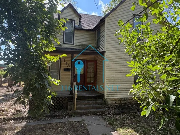 113 W 10th St, Newton, KS 67114