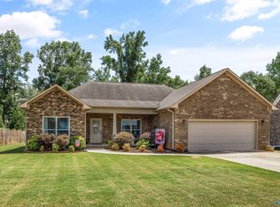 1404 Gypsy Trl SW, Hartselle, AL 35640