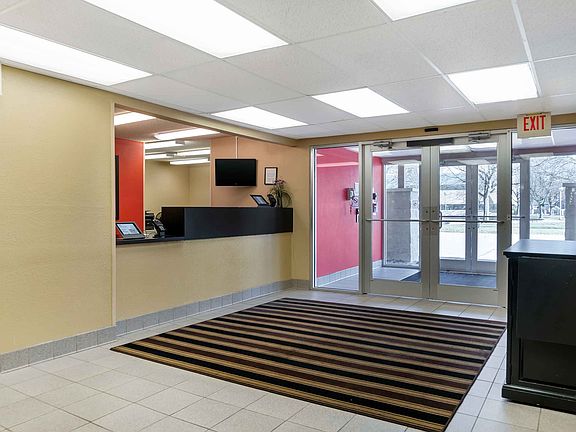 Lobby and Guest Check-in