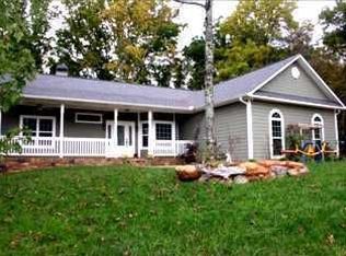 65 Sunrise Ln, Cleveland, GA 30528