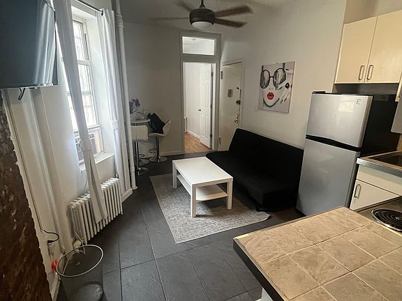 3rd image of 170 Delancey St APT 15