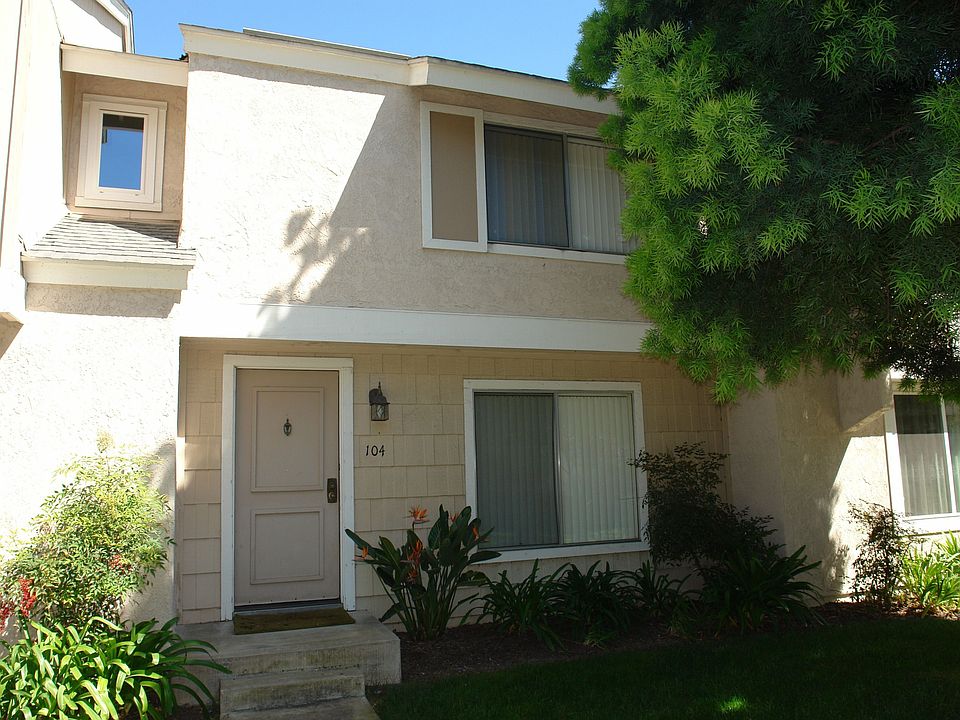 1st image of 104 Briarwood #118
