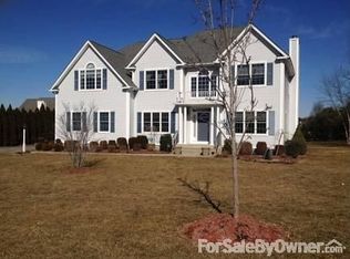 8 Tarbert Xing, Hopewell Junction, NY 12533
