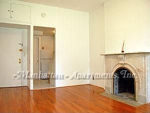 2nd image of 5 E 39th St