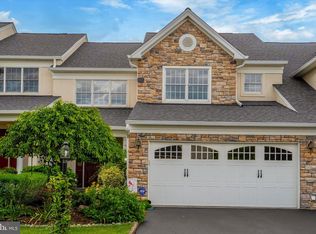 8 Brianna Rd, Holland, PA 18966