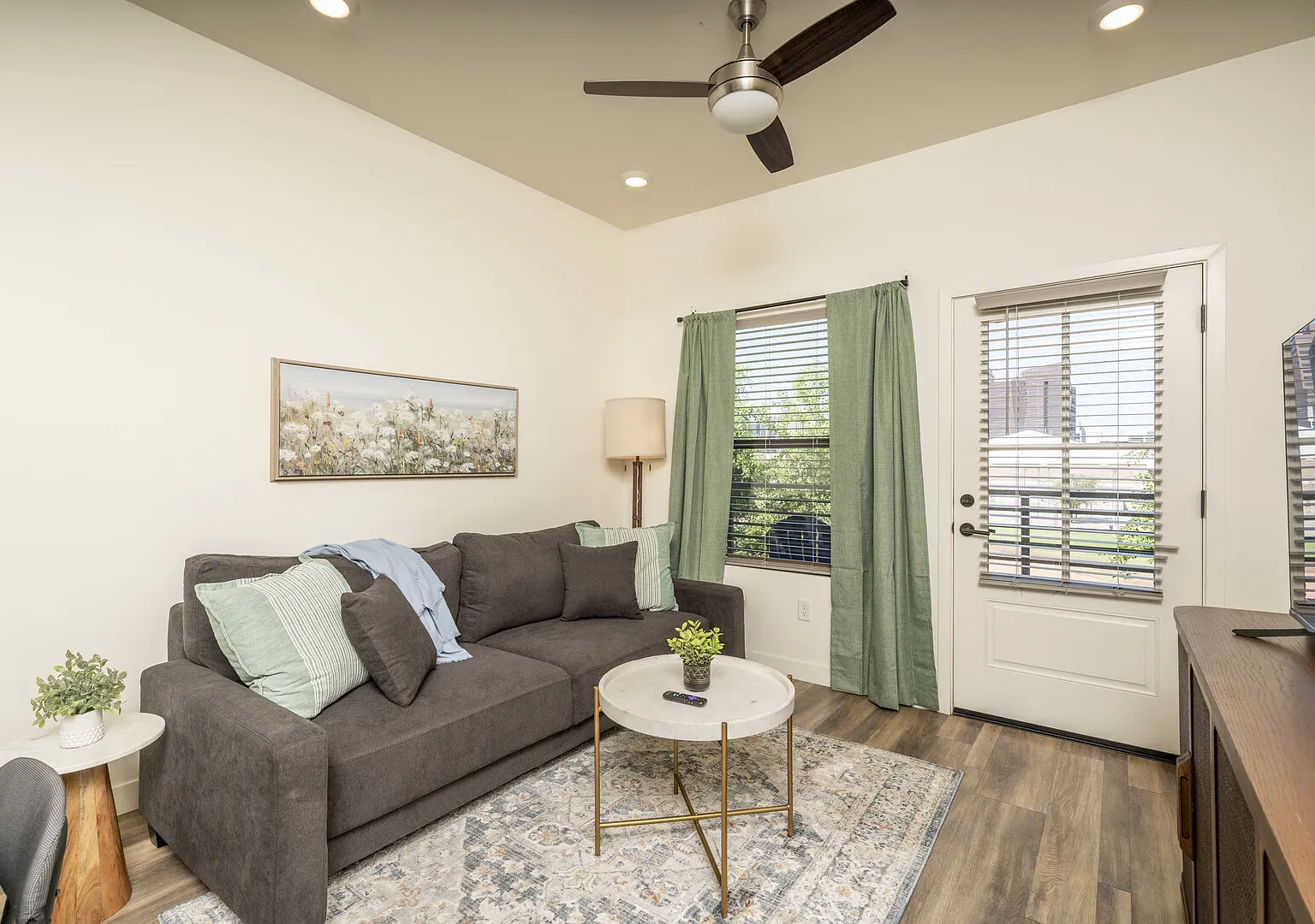 Urban Nine Lofts — Photo 1