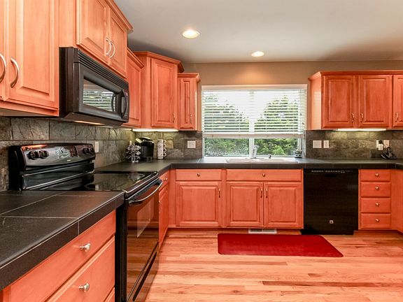 5th image of 17226 134th Avenue Ct E