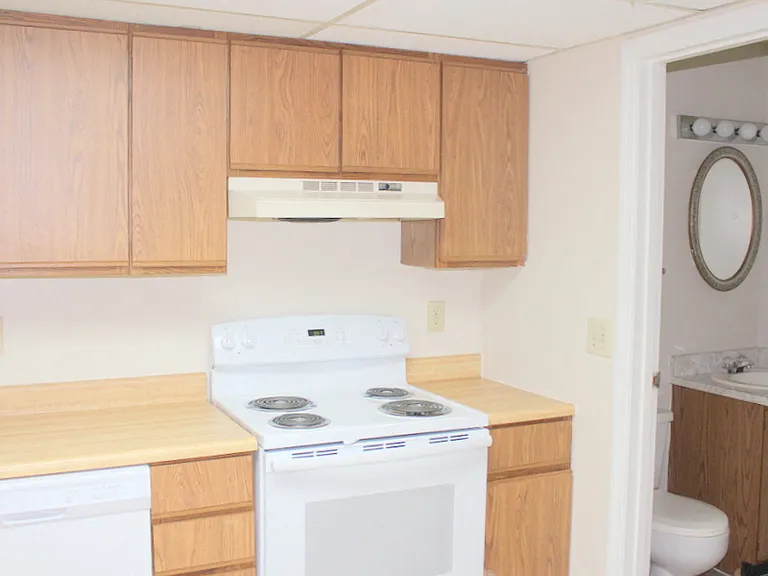 2465 Cross Village Dr — Photo 5