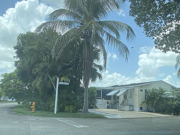 4th image of 34980 SW 188th Ave Rd