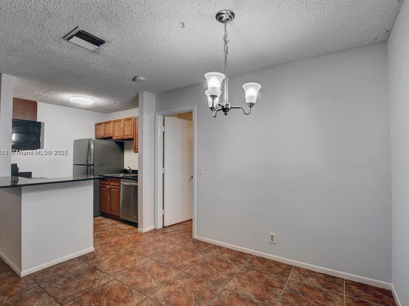 28 Crossings Cir APT E