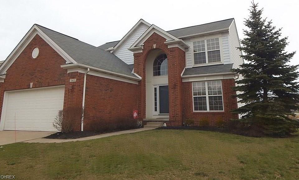 1st image of 365 Lexington Cir