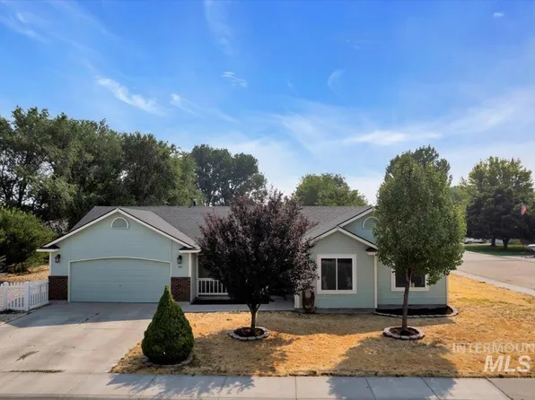850 Garrett St, Mountain Home, WY 83116