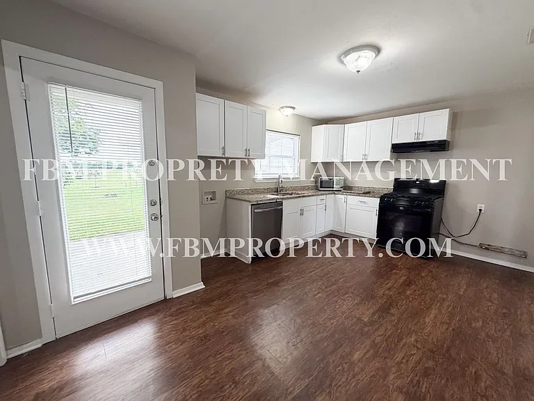 136 Highland Dr — Photo 6