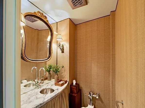 3 East 71st Street image 14 of 26