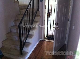 5th image of 13041 Oxnard St APT 1