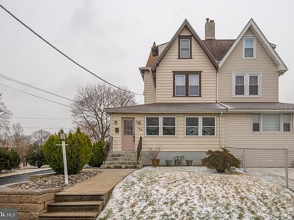 2nd image of 103 N Wells Ave