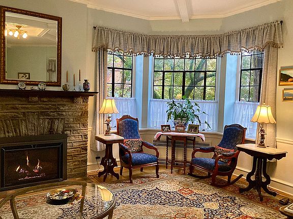 LR with gas fireplace 