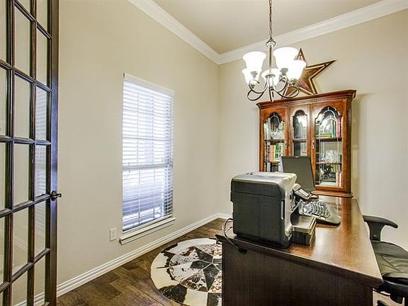 3rd image of 1301 Shady Bend Dr
