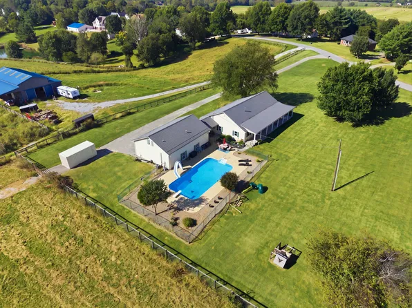 125 Royalty Dr, Lancaster, KY 40444