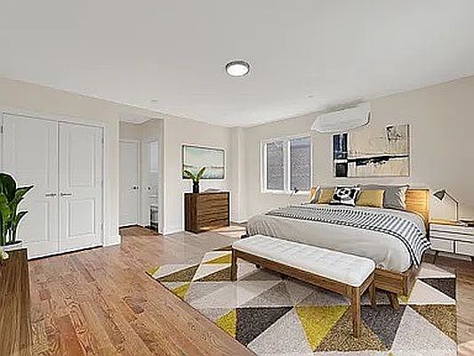 4th image of 696 E 38th St #1