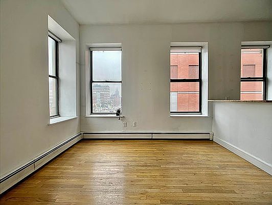2nd image of 101 W 126th St APT 4E