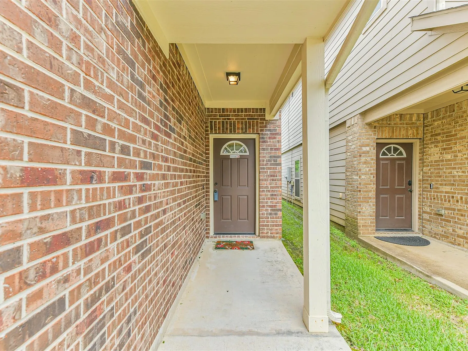 3 bed, 2.5 bath, 1696 sqft, $1,950 — Photo 3