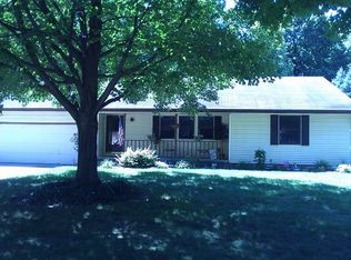 8686 Old Village Ln, Mentor, OH 44060