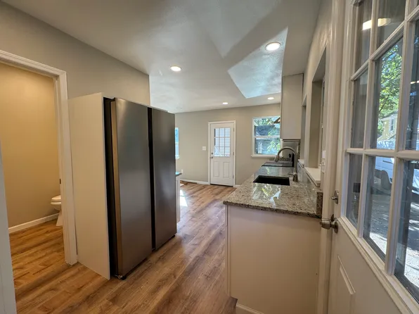 125-131 NW 14th St #3, Corvallis, OR 97330