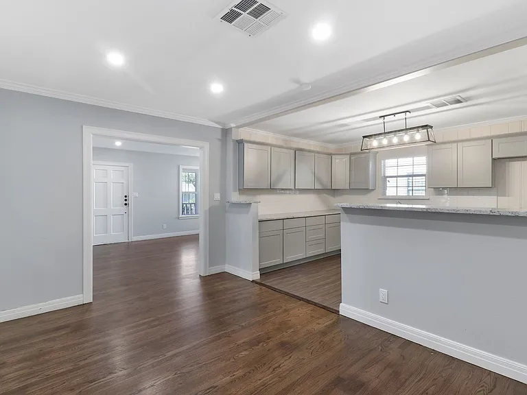 3557 Winston Rd — Photo 6