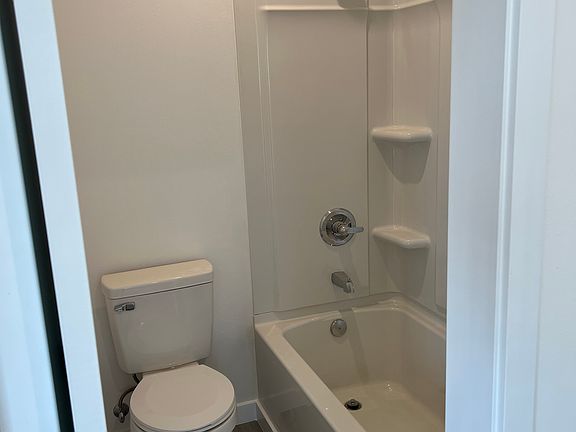 4th image of 1027 Sturgus Ave S #5-2