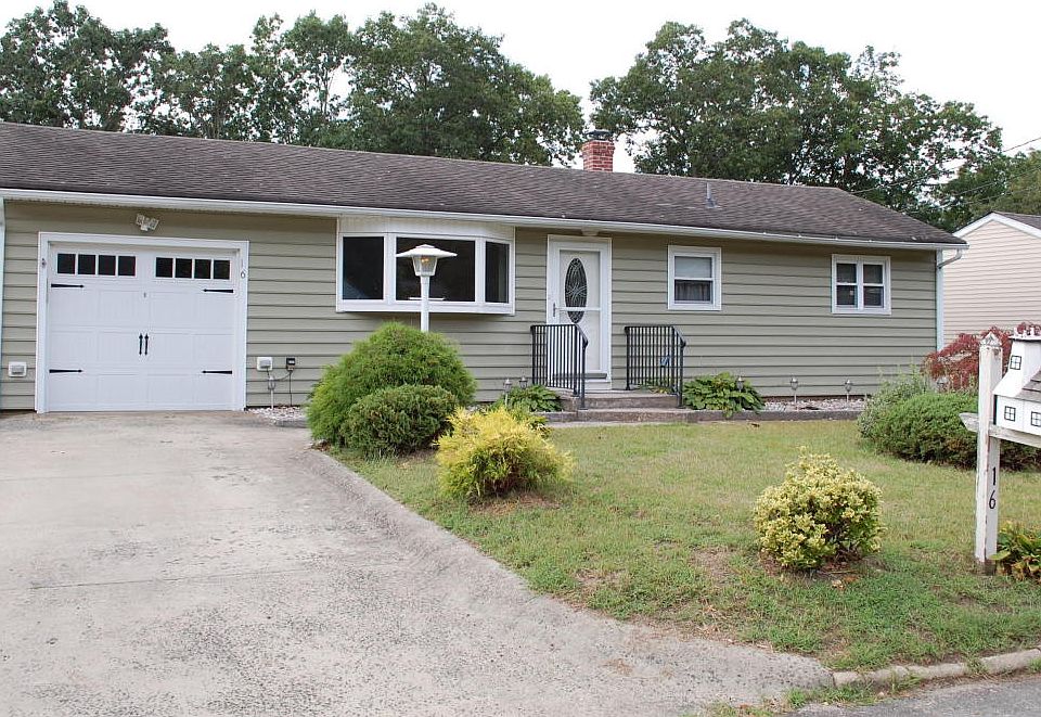 1st image of 16 Jeffery Ln