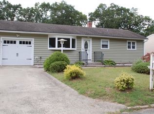 16 Jeffery Ln, Brick, NJ 08724