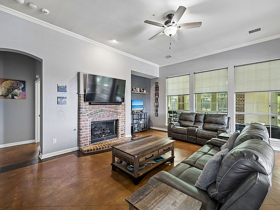 4th image of 6211 Crestridge Ln