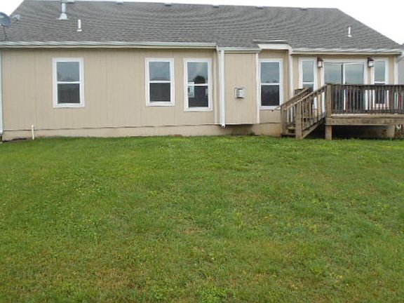 5th image of 208 S Whilshire Dr