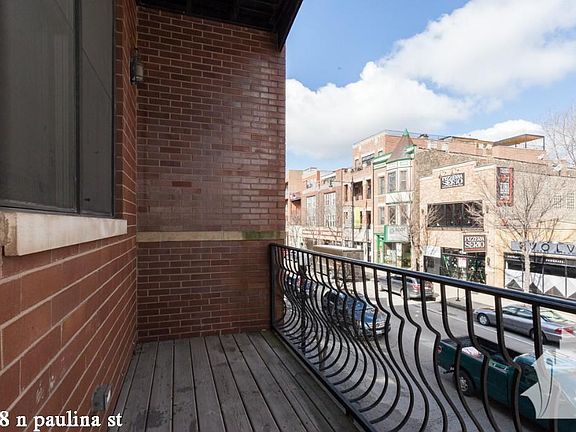 2nd image of 3158 N Paulina St #1713