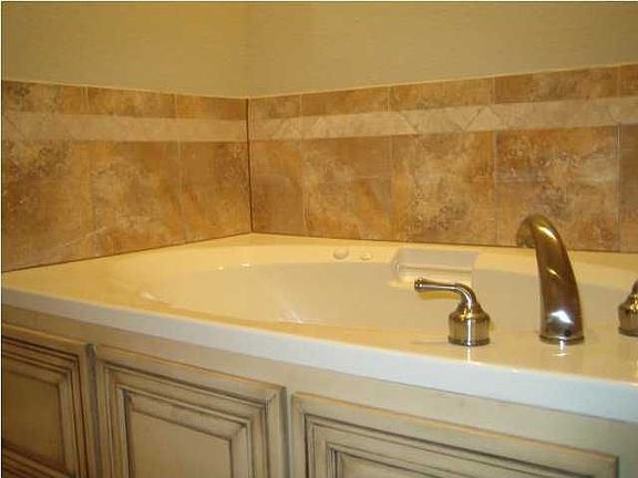 5th image of 6243 Laramie Cir