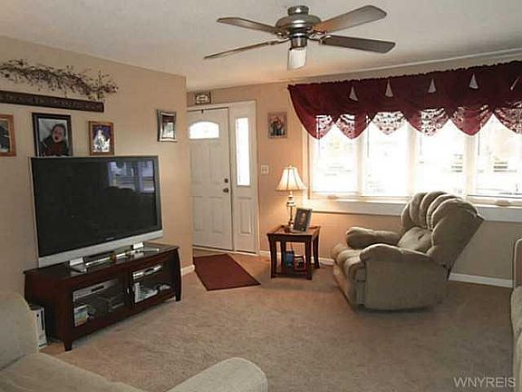 3rd image of 43 Penwood Dr