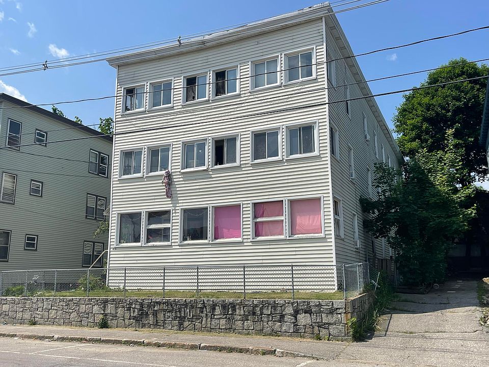 2nd image of 423 Waldo Street #6